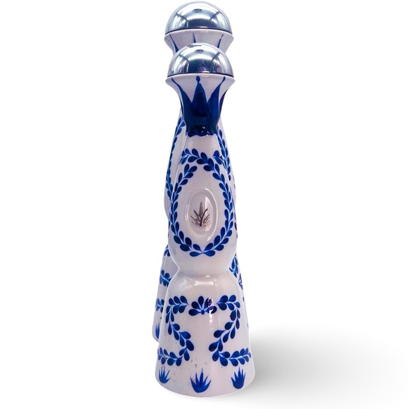Clase Azul Reposado 375 ml tequila bottle.  Blue White Hand Painted Mexican - Picture 1 of 6